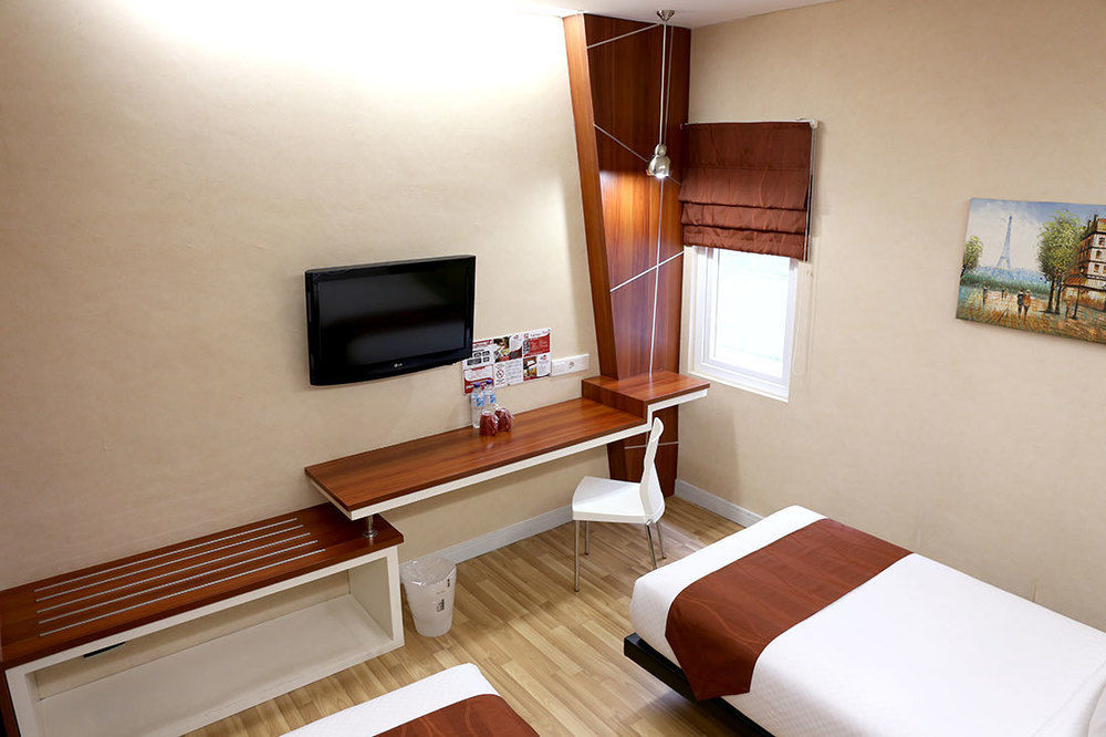 ซิตี้ฮับ โฮเต็ล แอด เกจายาน Hotel ยอกยาการ์ตา ภายนอก รูปภาพ