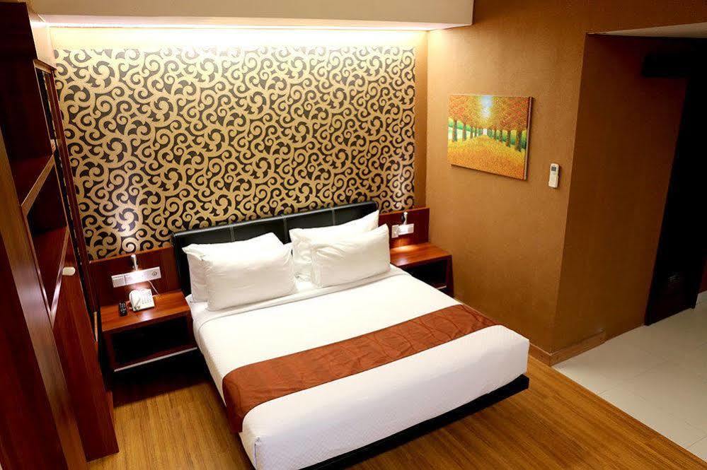 ซิตี้ฮับ โฮเต็ล แอด เกจายาน Hotel ยอกยาการ์ตา ภายนอก รูปภาพ